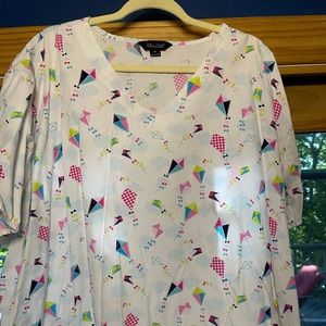 Very Loved Kite 🪁 Zoe and Chloe Scrub Top